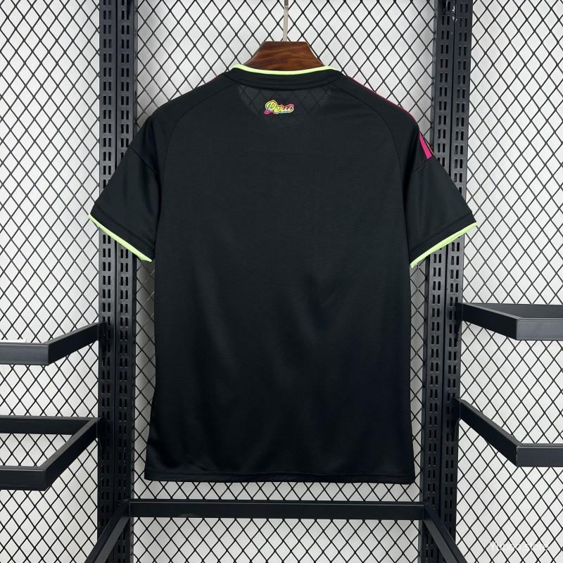 Camiseta de local de Perú 2026