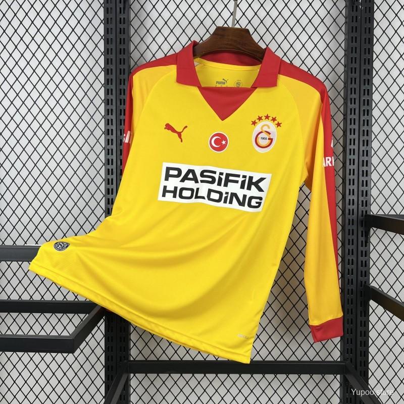 Equipación visitante del Galatasaray 2025/26
