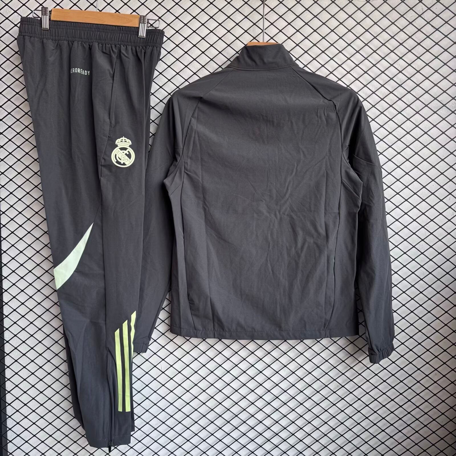 Arsenal 2025/26 Tracksuit