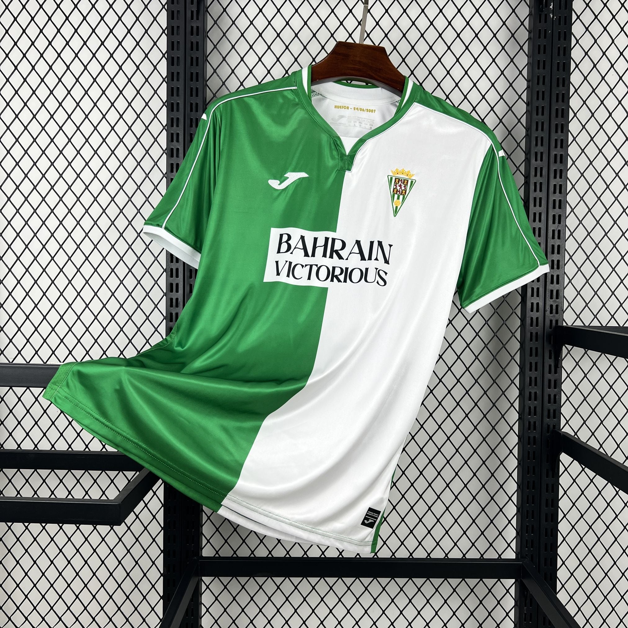 Equipación visitante del Galatasaray 2025/26