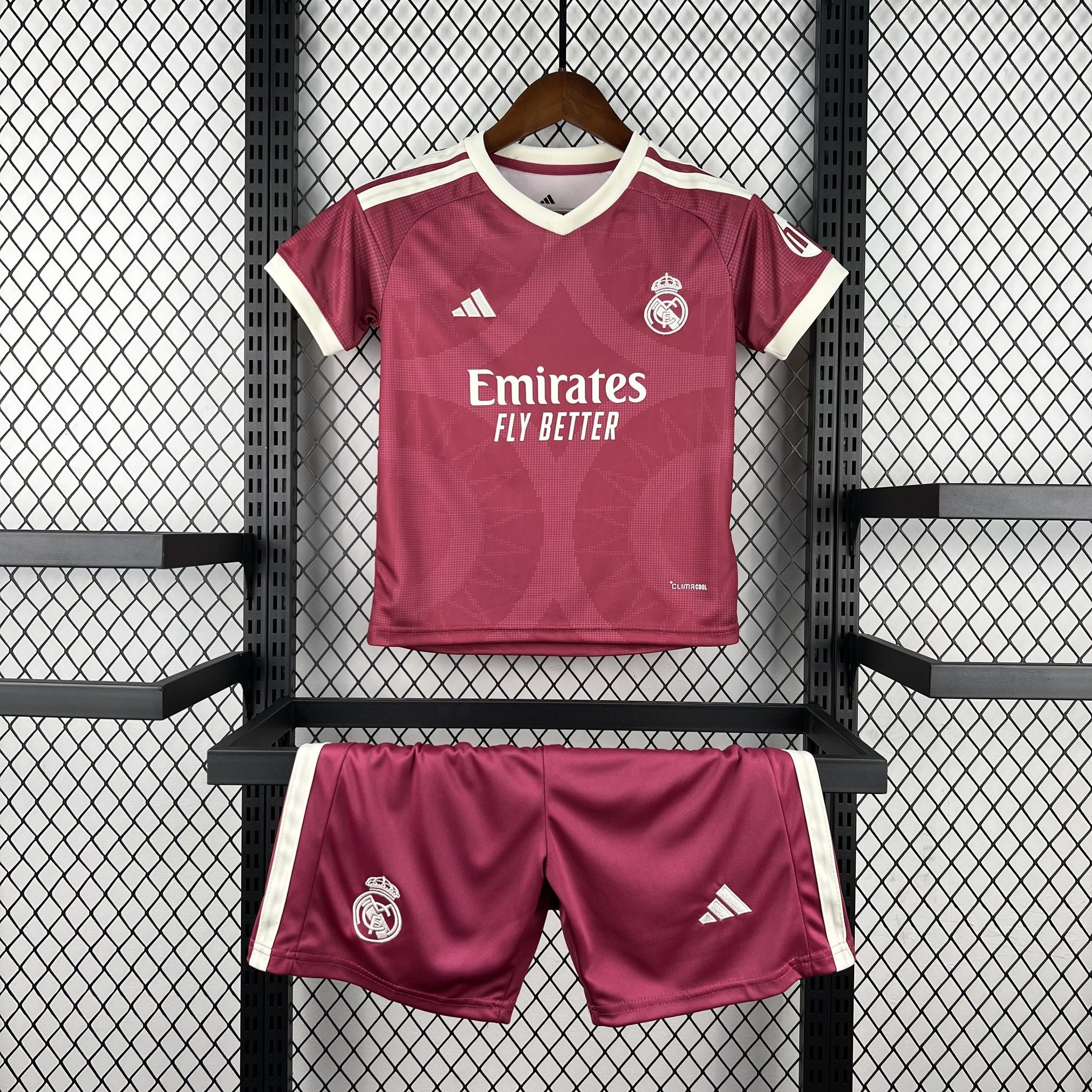 Kit Enfant Real Madrid 2026/27 – Extérieur
