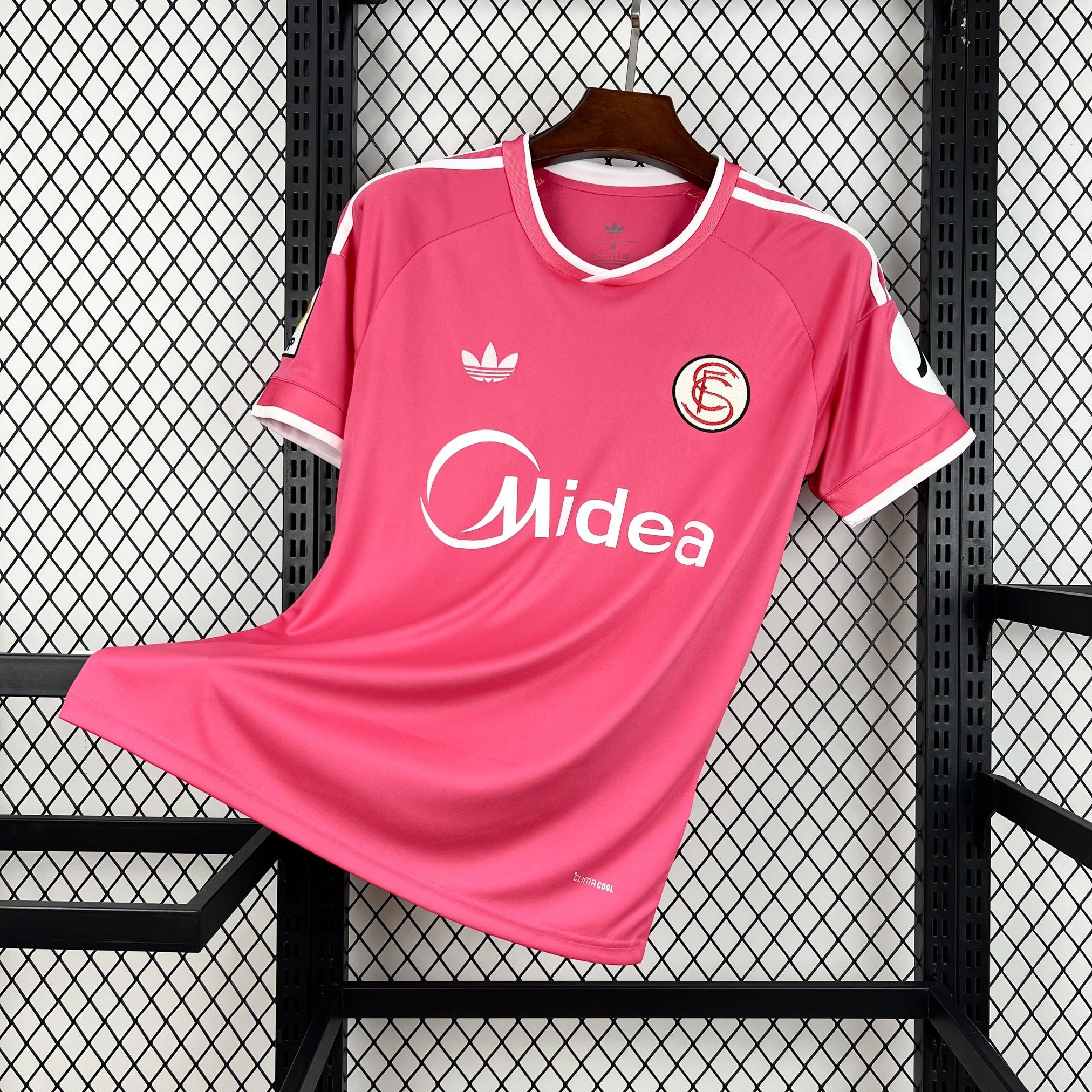 Equipación visitante del Galatasaray 2025/26