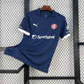 Equipación visitante del Galatasaray 2025/26