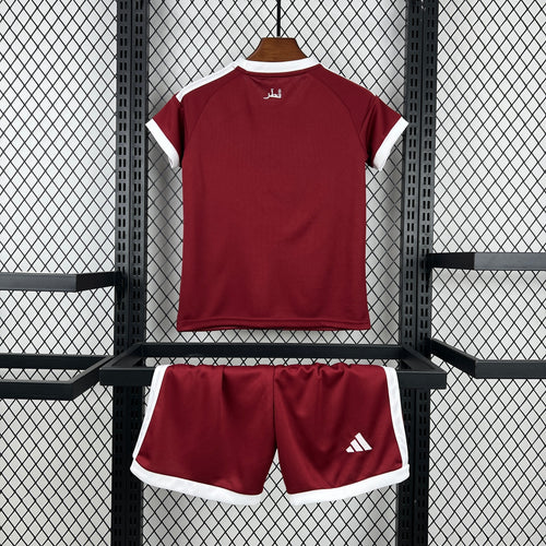 Kit Enfant Qatar Coupe Du Monde 2026 – Domicile