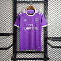 Camiseta retro de visitante del Real Madrid 2016/17