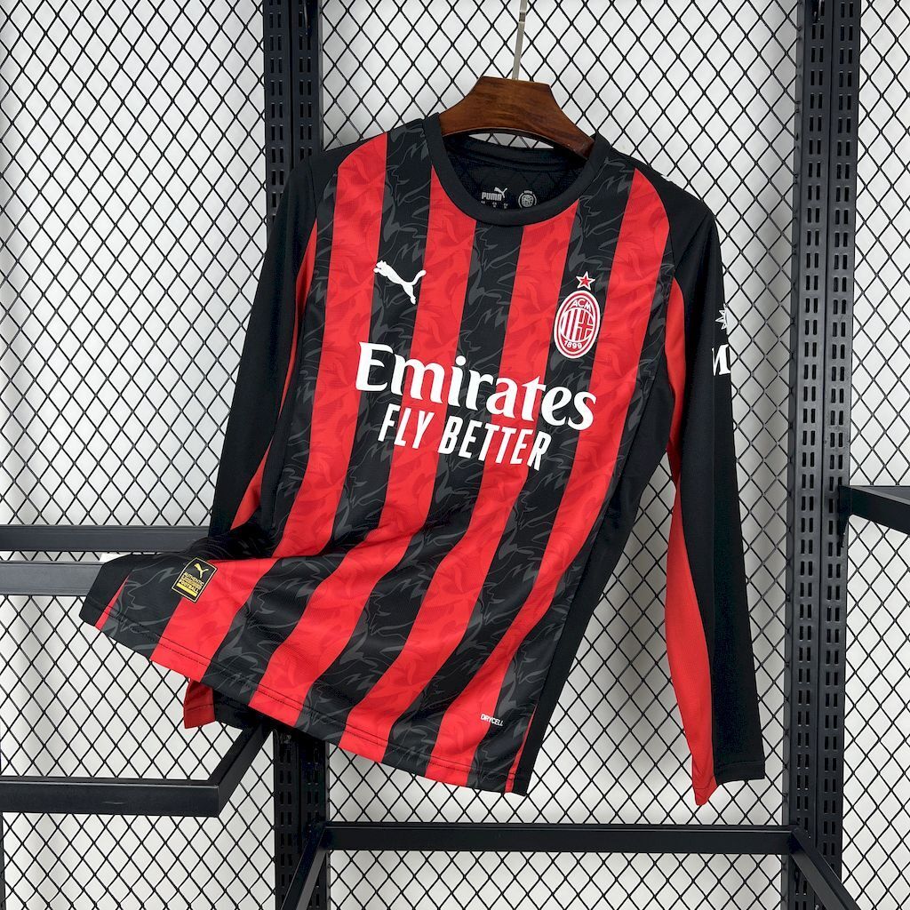 Camiseta local del AC Milan Serie A 2025/26