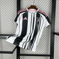 Camiseta local de la Juventus Serie A 2025/26