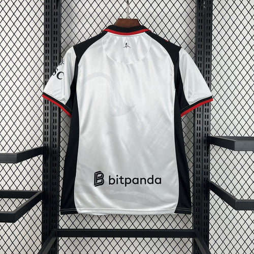 Camiseta local del AC Milan Serie A 2025/26