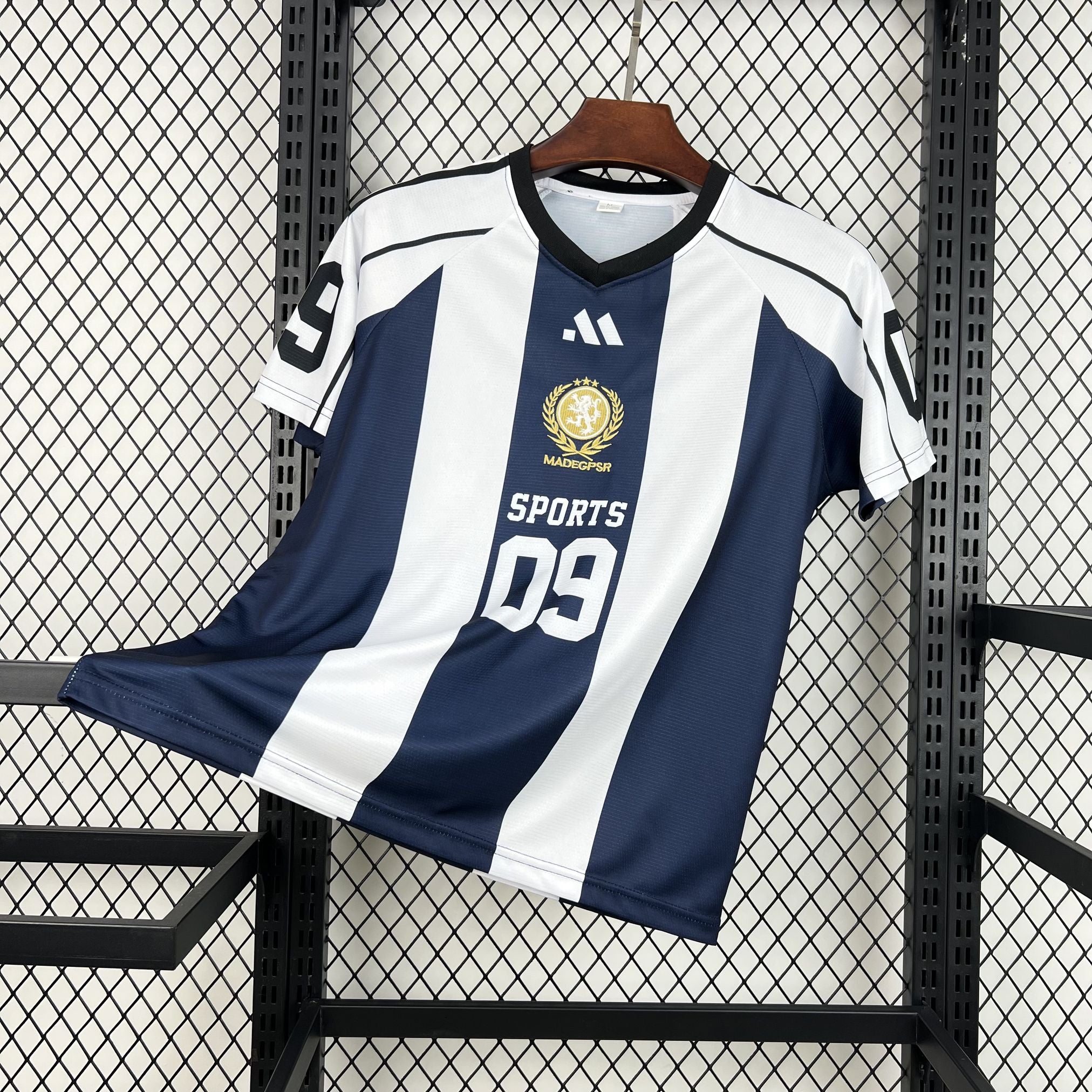 Equipación visitante del Galatasaray 2025/26