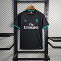 Tercera equipación retro del Real Madrid 2017/18