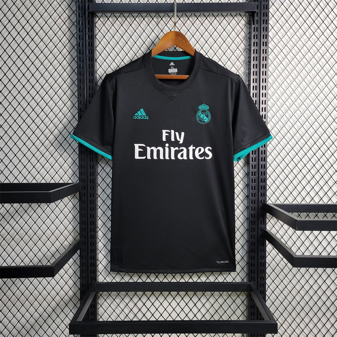 Tercera equipación retro del Real Madrid 2017/18