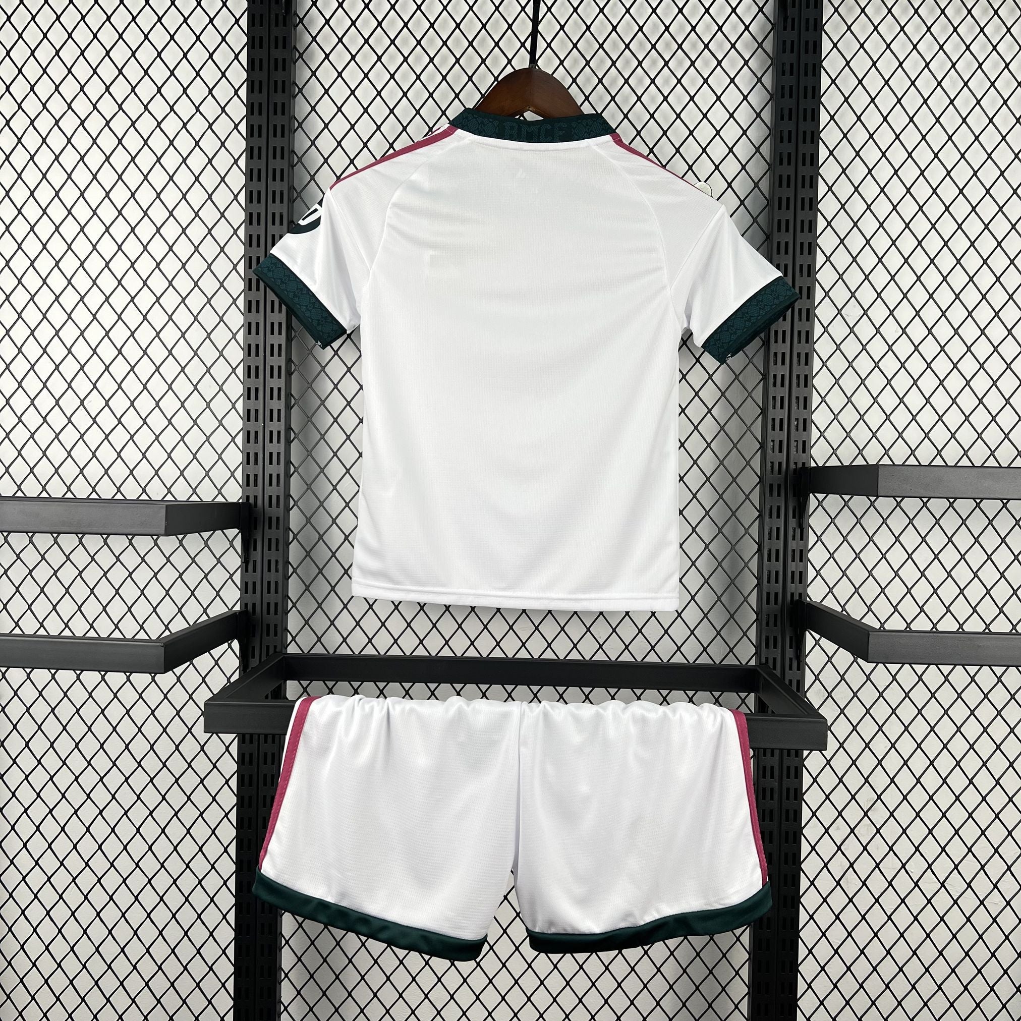 Kit Enfant Real Madrid 2026/27 – Domicile