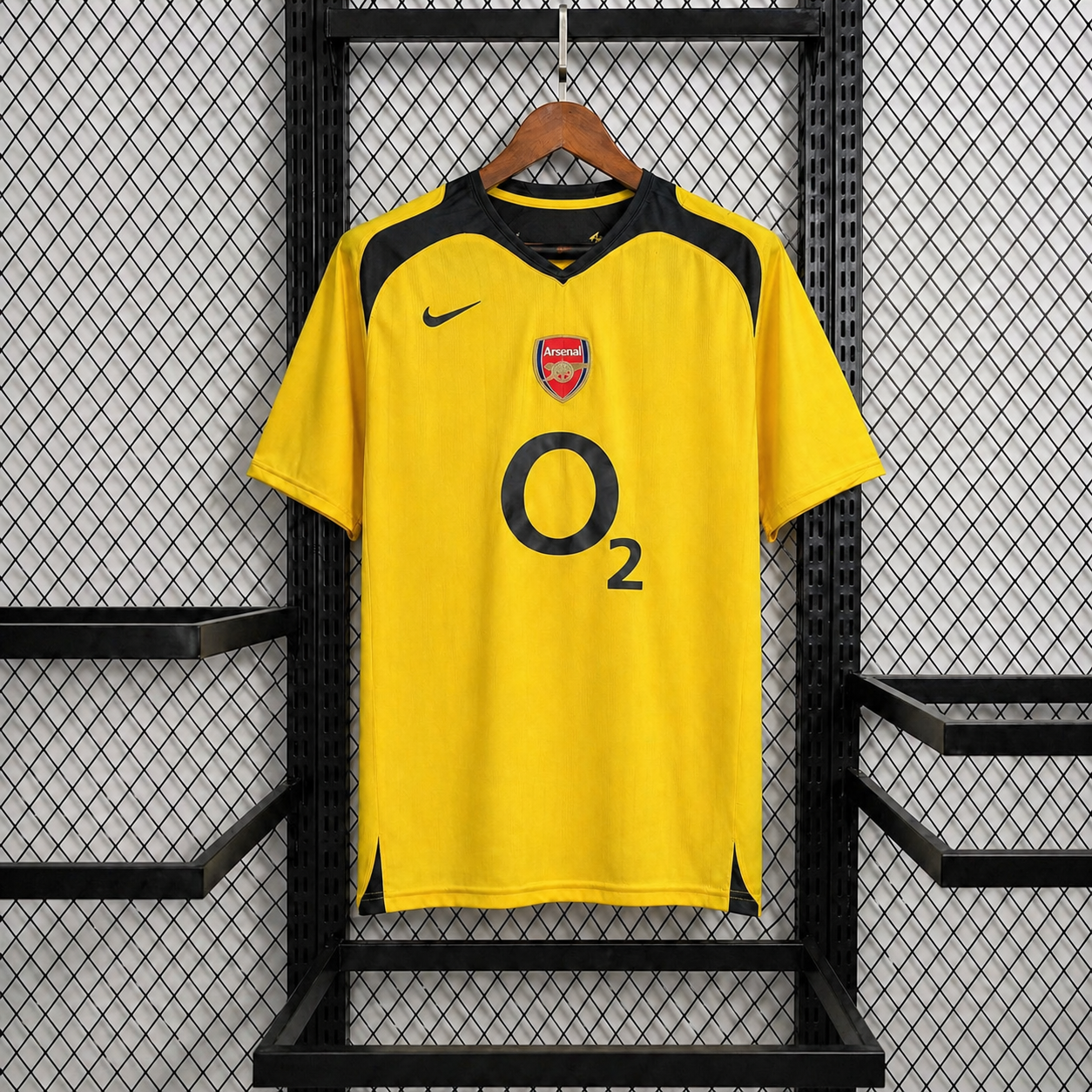 Camiseta retro de visitante del Arsenal 2005/2006