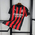 Camiseta local del AC Milan Serie A 2025/26