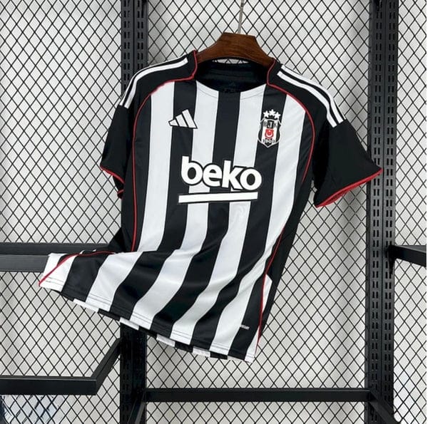Maillot Beşiktaş 2025/26 – Domicile