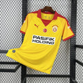 Equipación visitante del Galatasaray 2025/26
