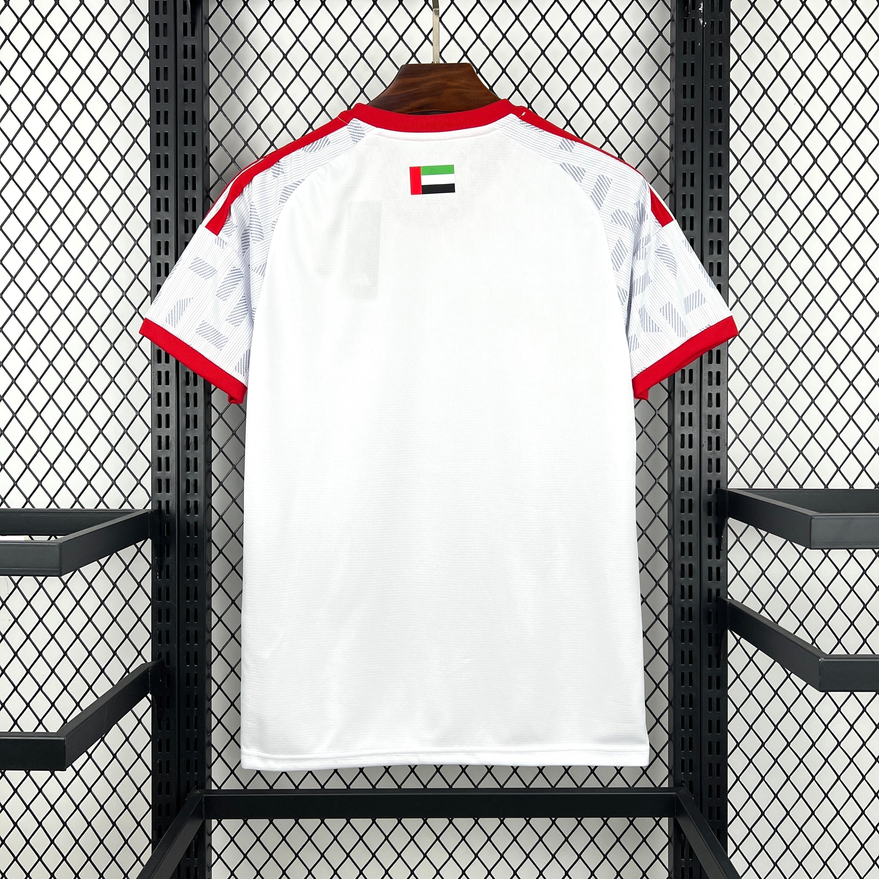Camiseta local de los Emiratos Árabes Unidos 2025/26