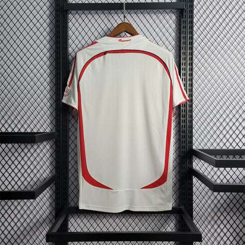 Camiseta retro de local del AC Milan 2006/2007