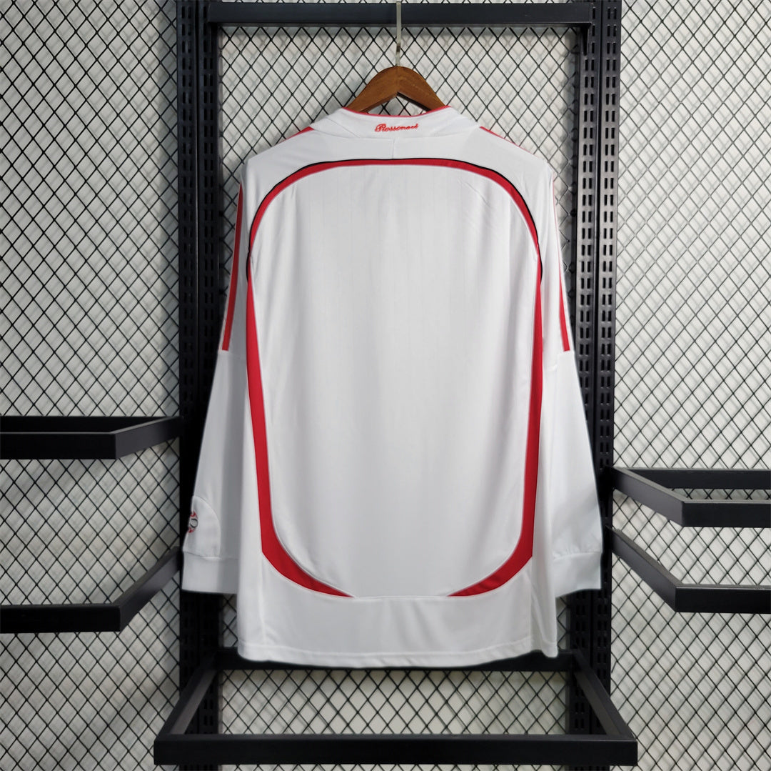 Camiseta retro de local del AC Milan 2006/2007