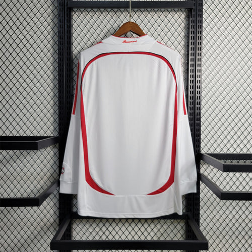 Camiseta retro de local del AC Milan 2006/2007