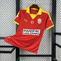 Equipación visitante del Galatasaray 2025/26