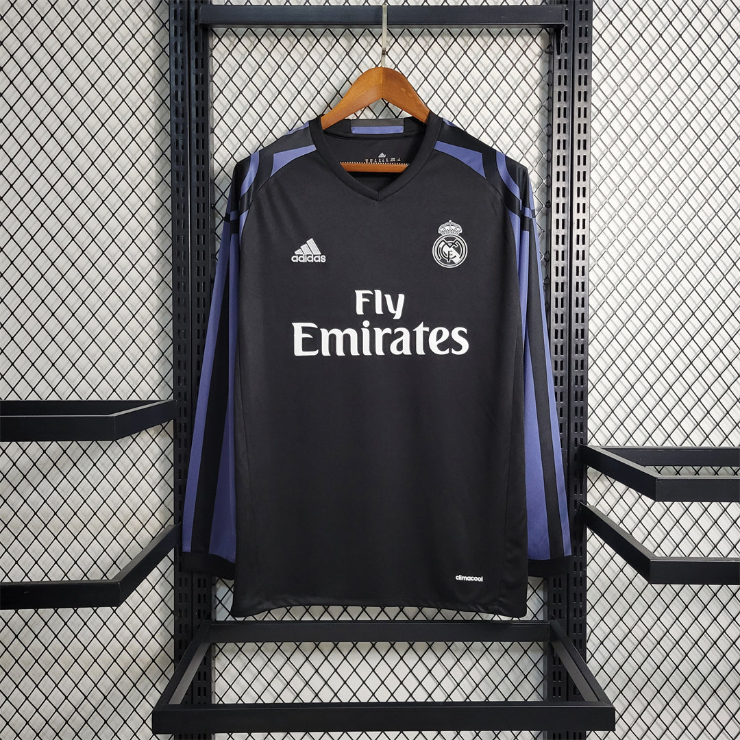 Camiseta retro de visitante del Real Madrid 2016/17