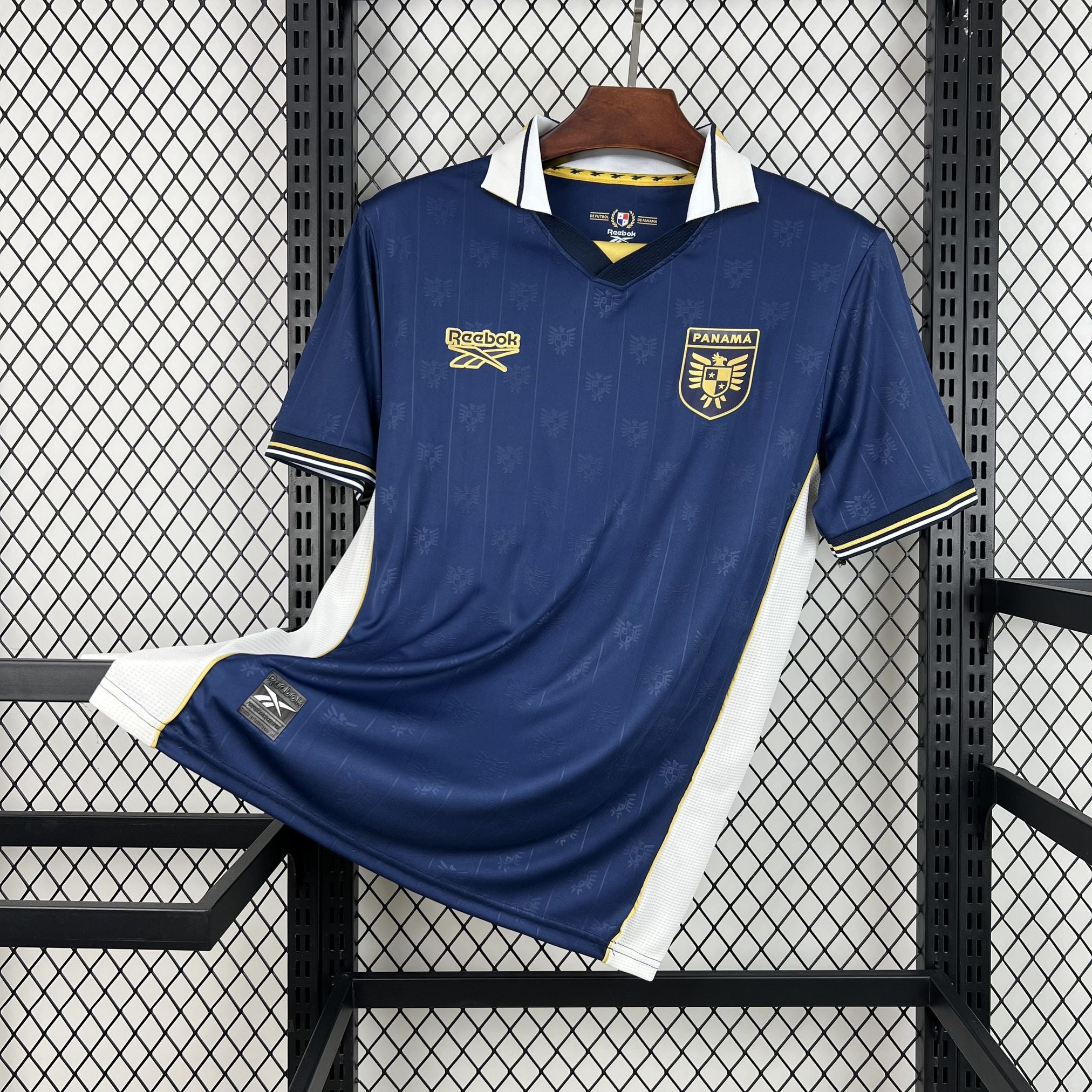 Camiseta local de Chile 2026