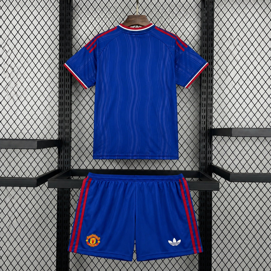 Kit Enfant Manchester United 2026/27 – Extérieur