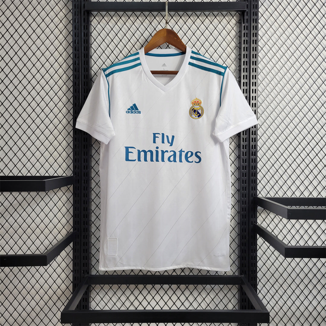 Tercera equipación retro del Real Madrid 2017/18