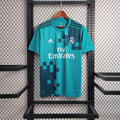 Tercera equipación retro del Real Madrid 2017/18