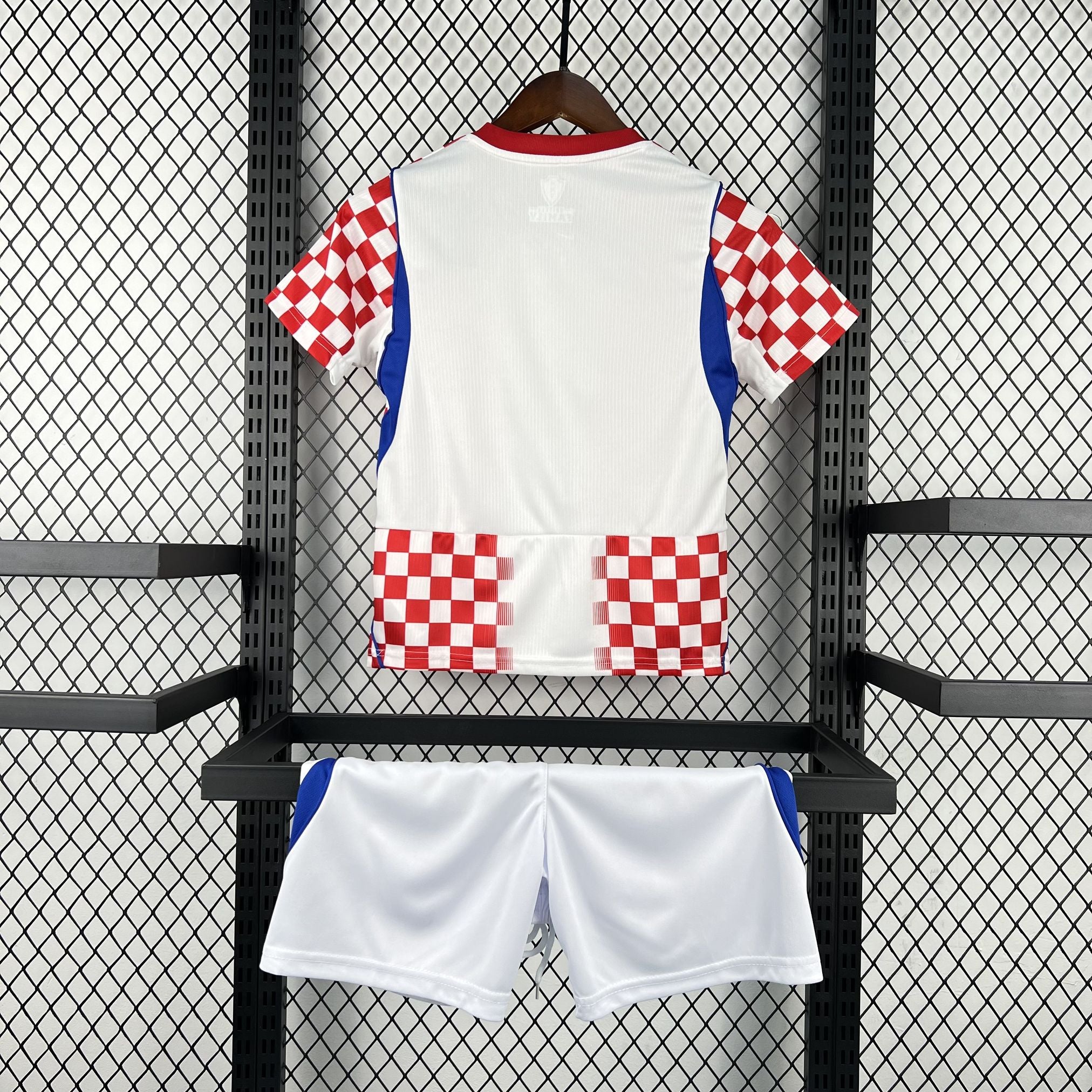 Kit Enfant Croatie Coupe Du Monde 2026 – Domicile