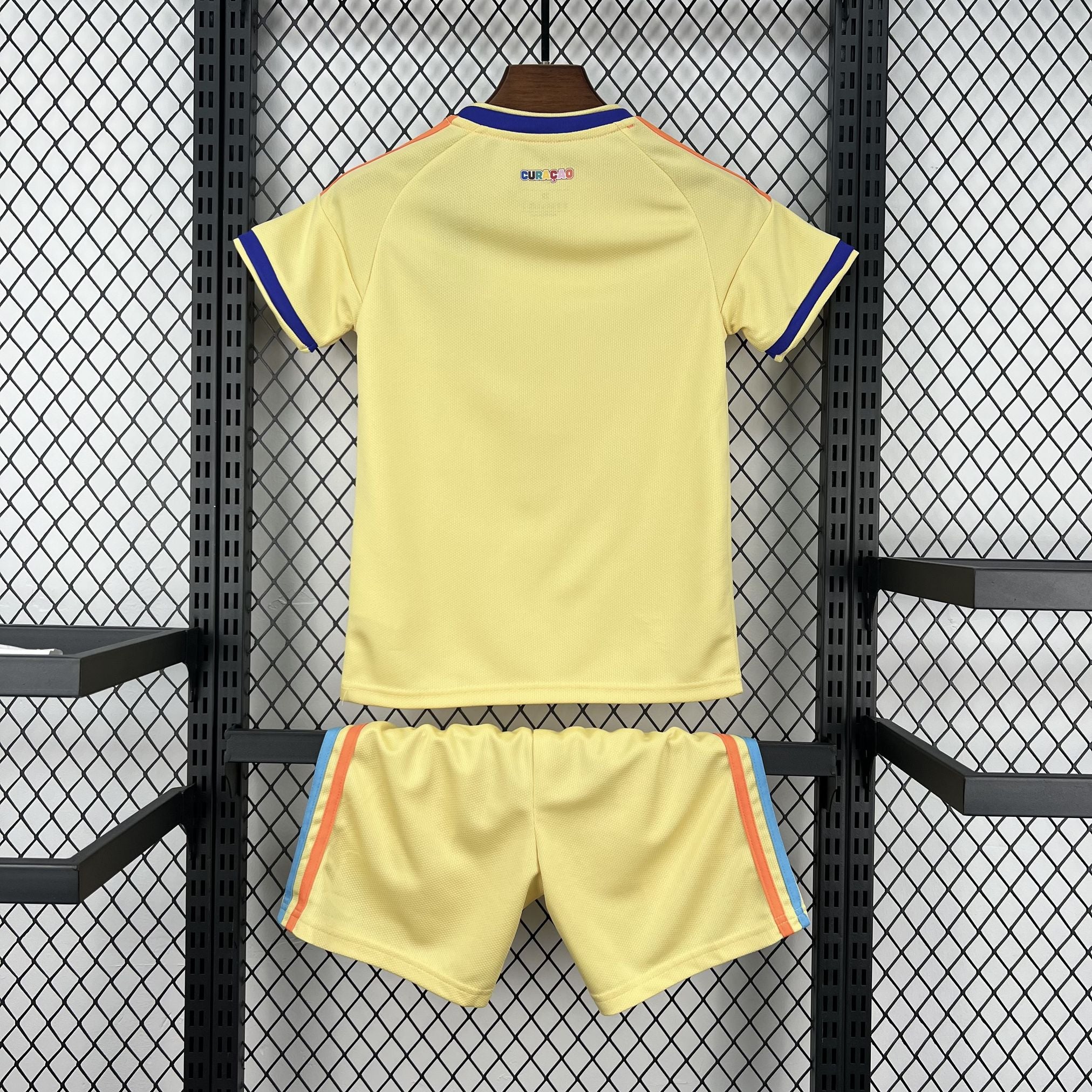 Kit Enfant Curaçao Coupe Du Monde 2026 – Extérieur